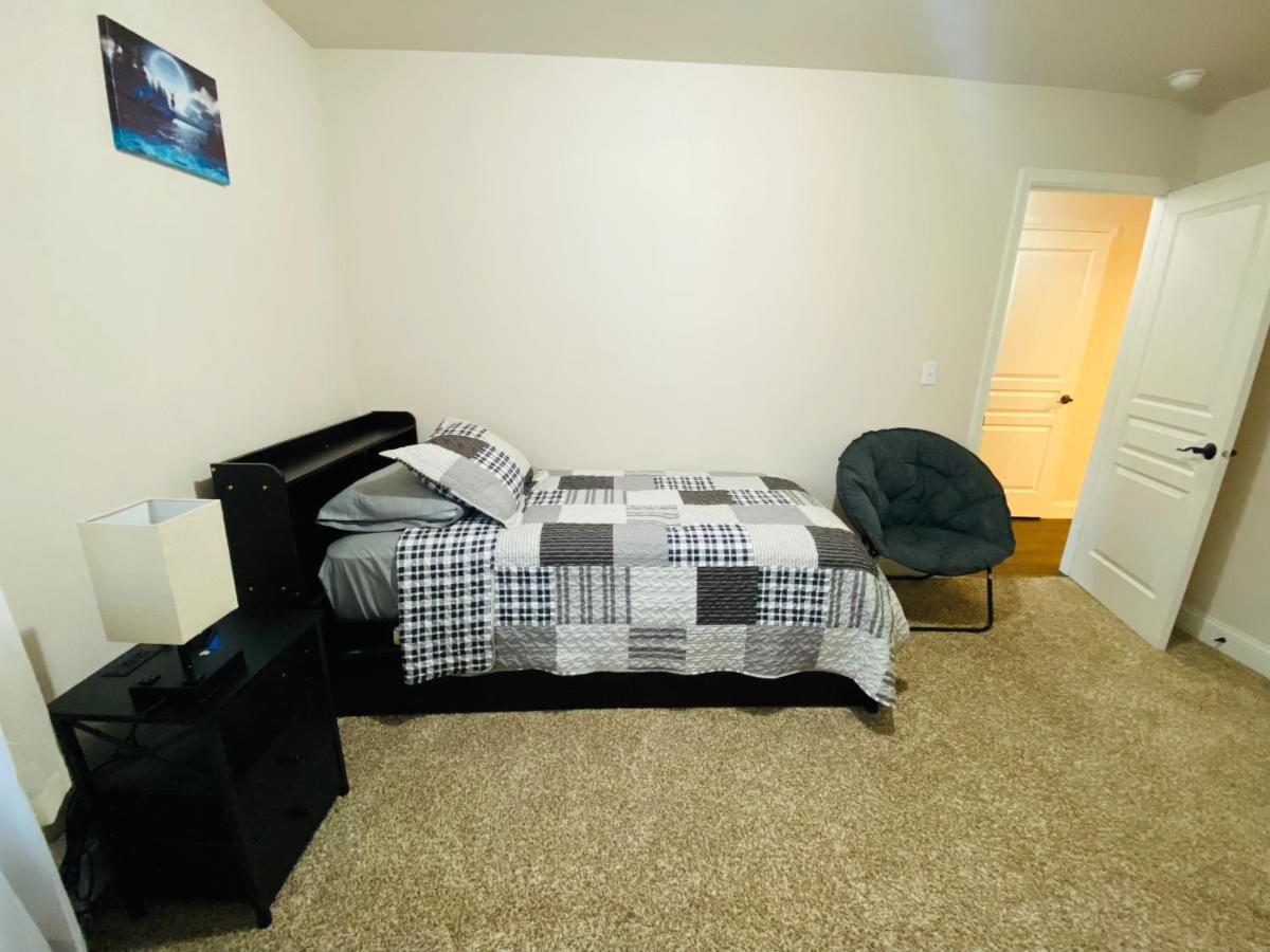 Apartamento Beautiful 2 Bedroom 1 Bath With Private Garage