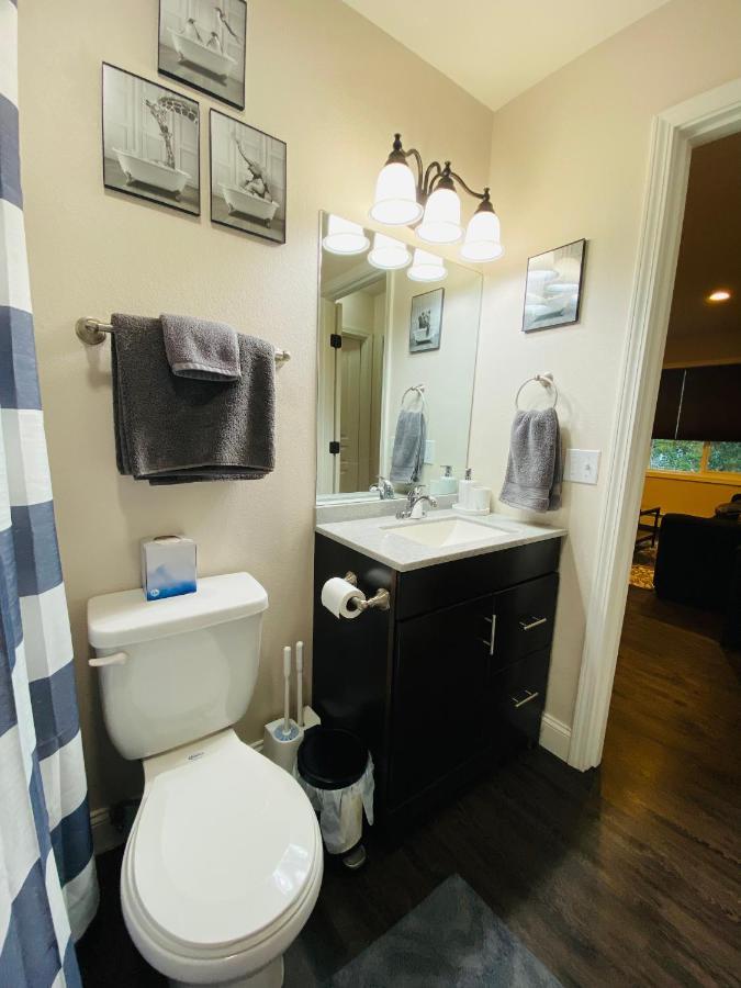 Beautiful 2 Bedroom 1 Bath With Private Garage Apartamento *