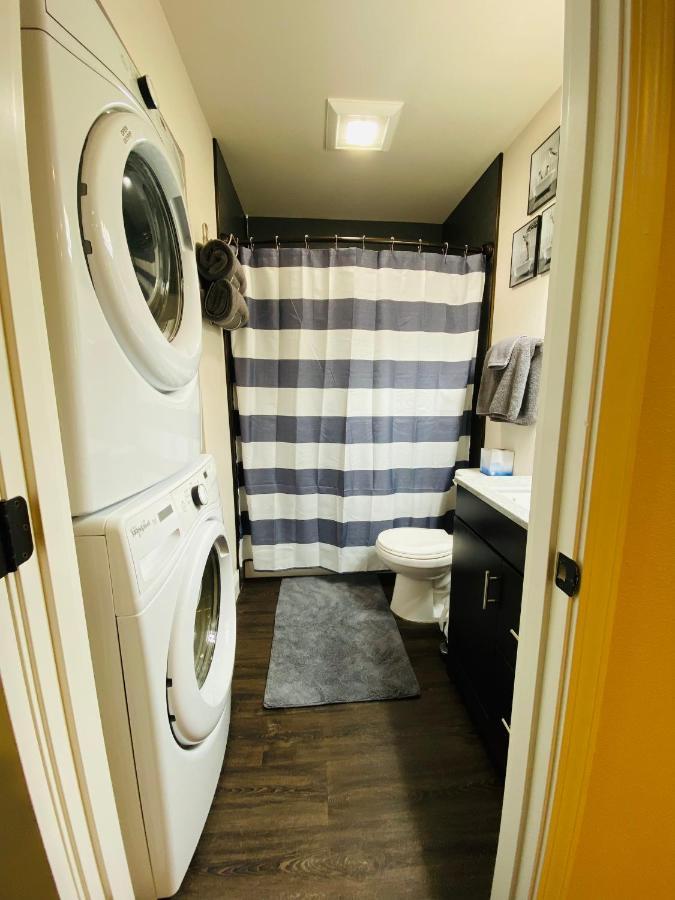 Beautiful 2 Bedroom 1 Bath With Private Garage *