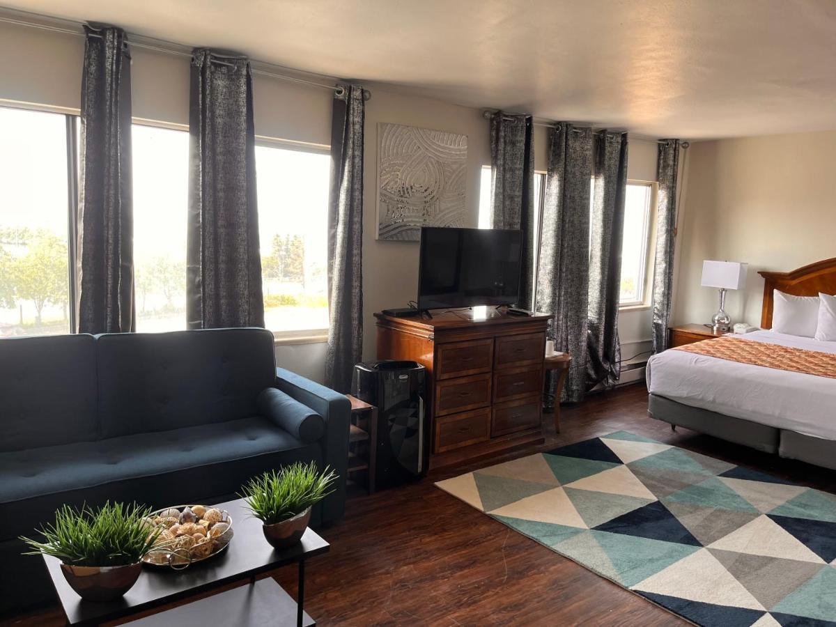 Ramada By Wyndham Hotel