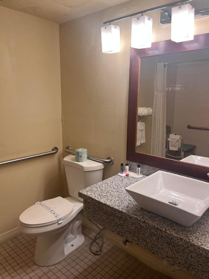Ramada By Wyndham Anchorage