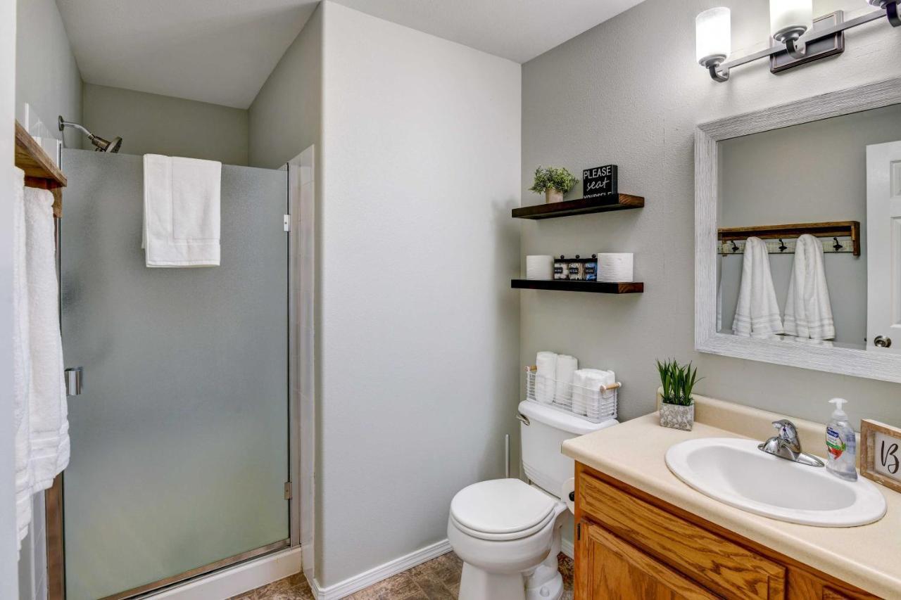 Apartment Retreat Less Than 5 Mi To Hilltop Area!