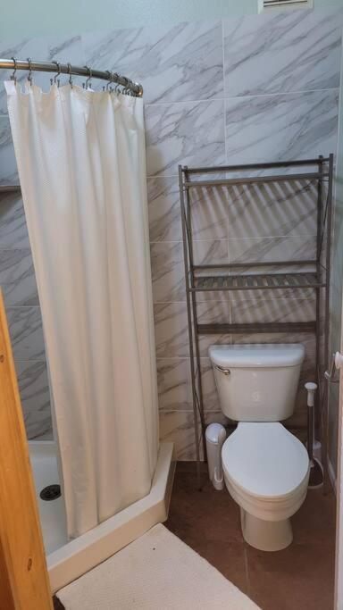 Cozy 1 Bedroom Apartment. * Fairbanks