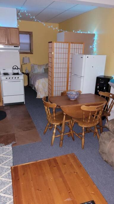 Cozy 1 Bedroom Apartment. Fairbanks