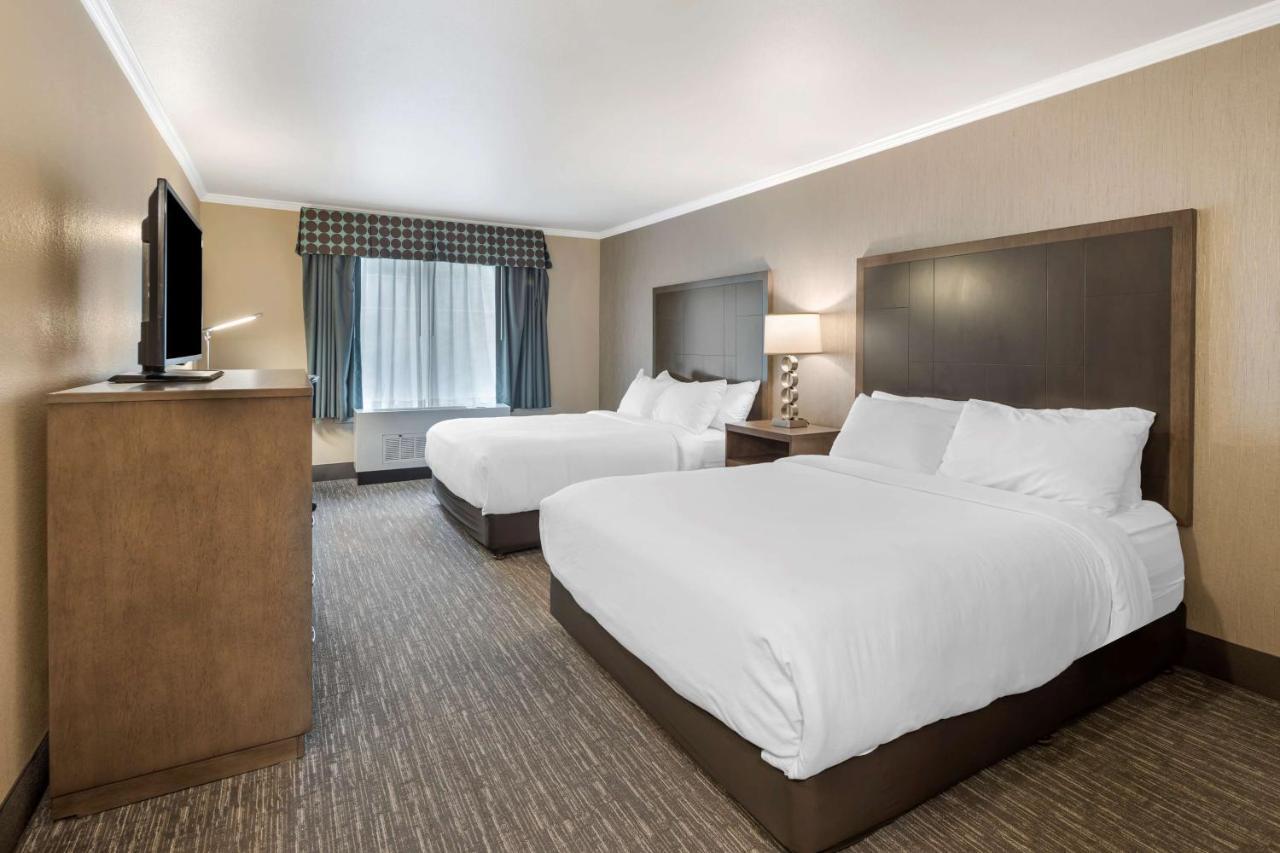 Hotel Western Chena River 3*