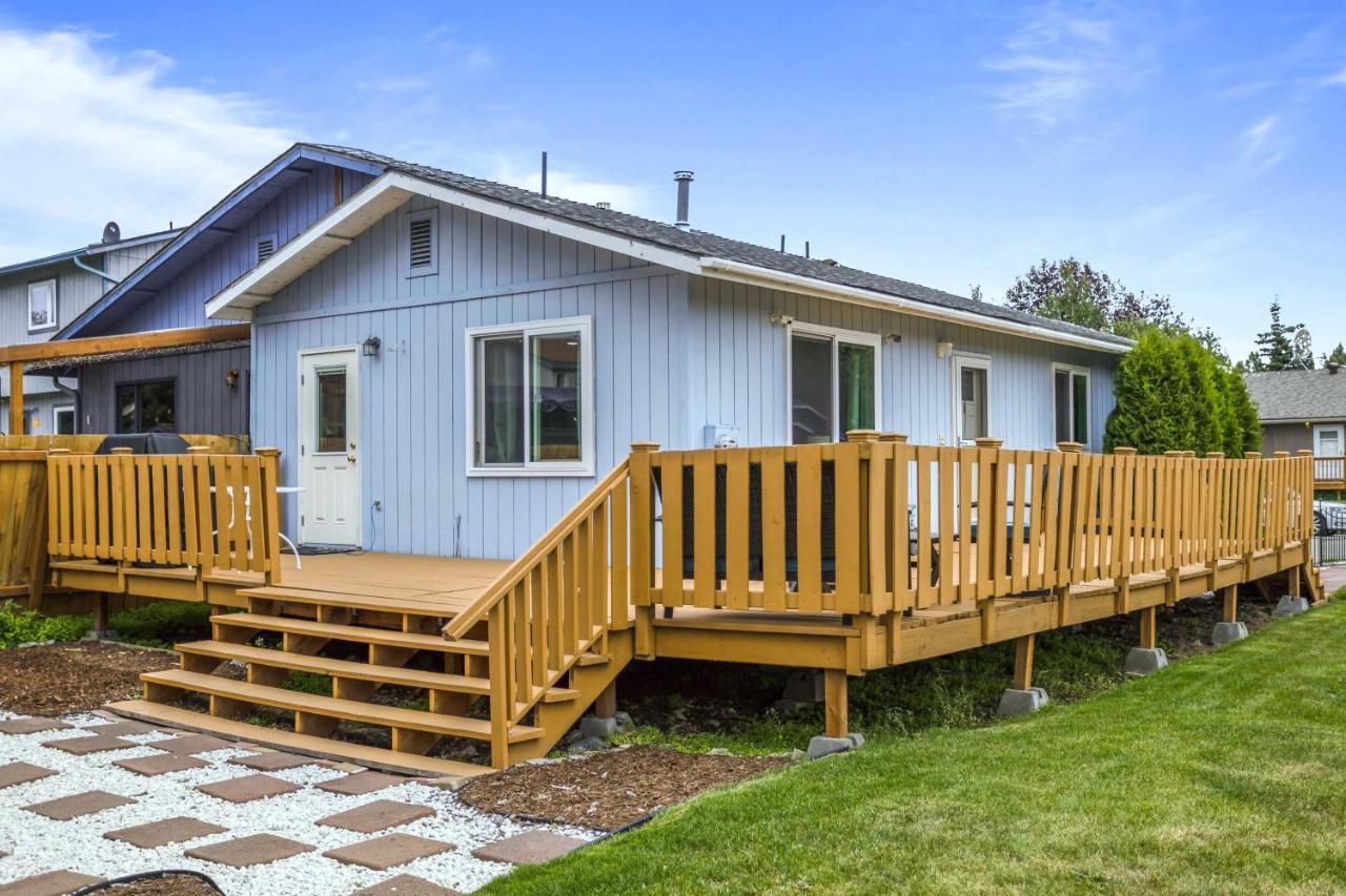 Updated Townhome Near Airport And Shopping! Anchorage