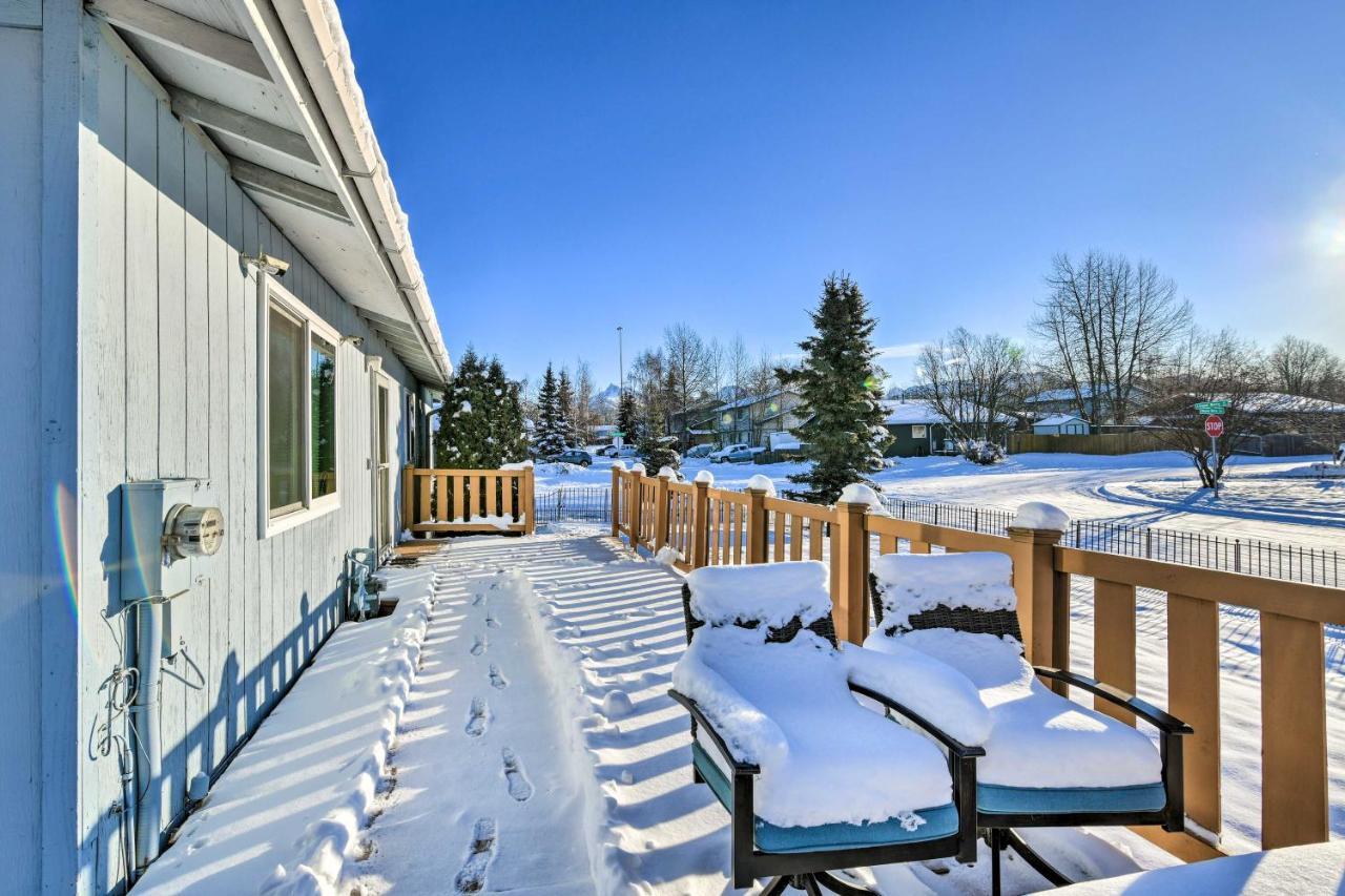 Holiday home Updated Townhome Near Airport And Shopping!