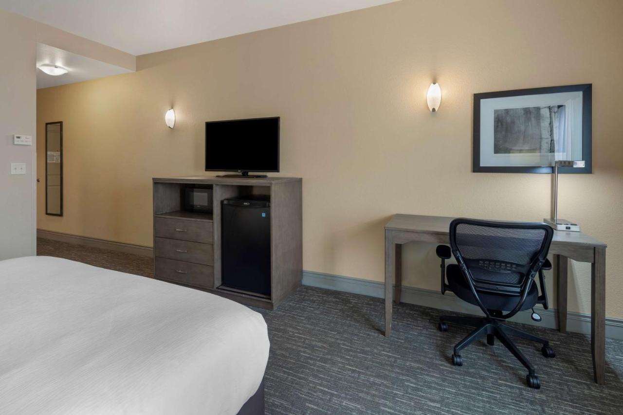 Western Chena River Hotel Fairbanks