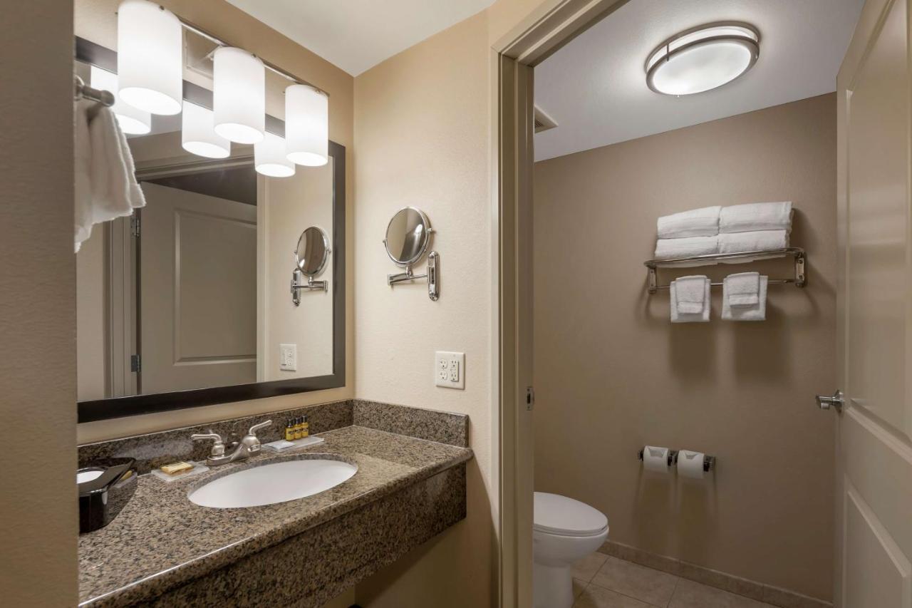 Hotel Western Chena River 3*