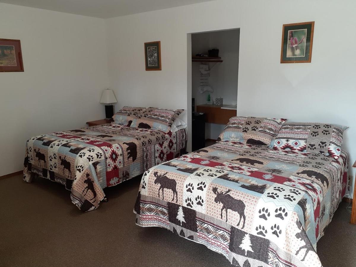 White Moose Hotel