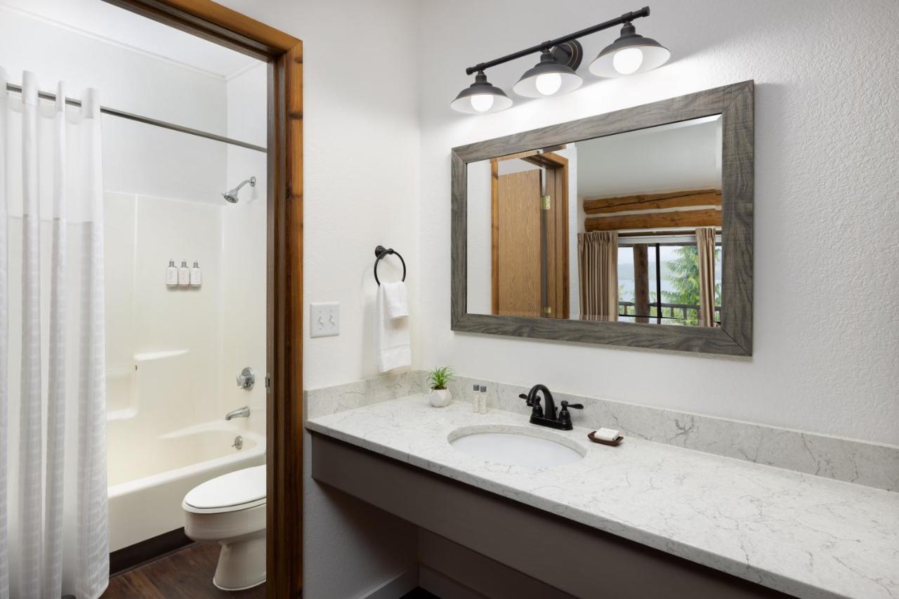 Salmon Falls Resort 2*