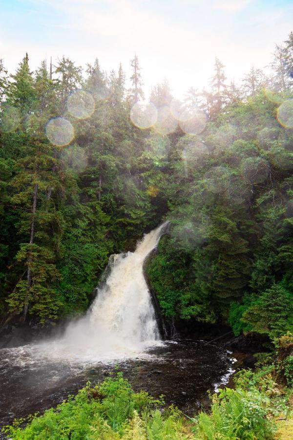 Resort Salmon Falls 2*