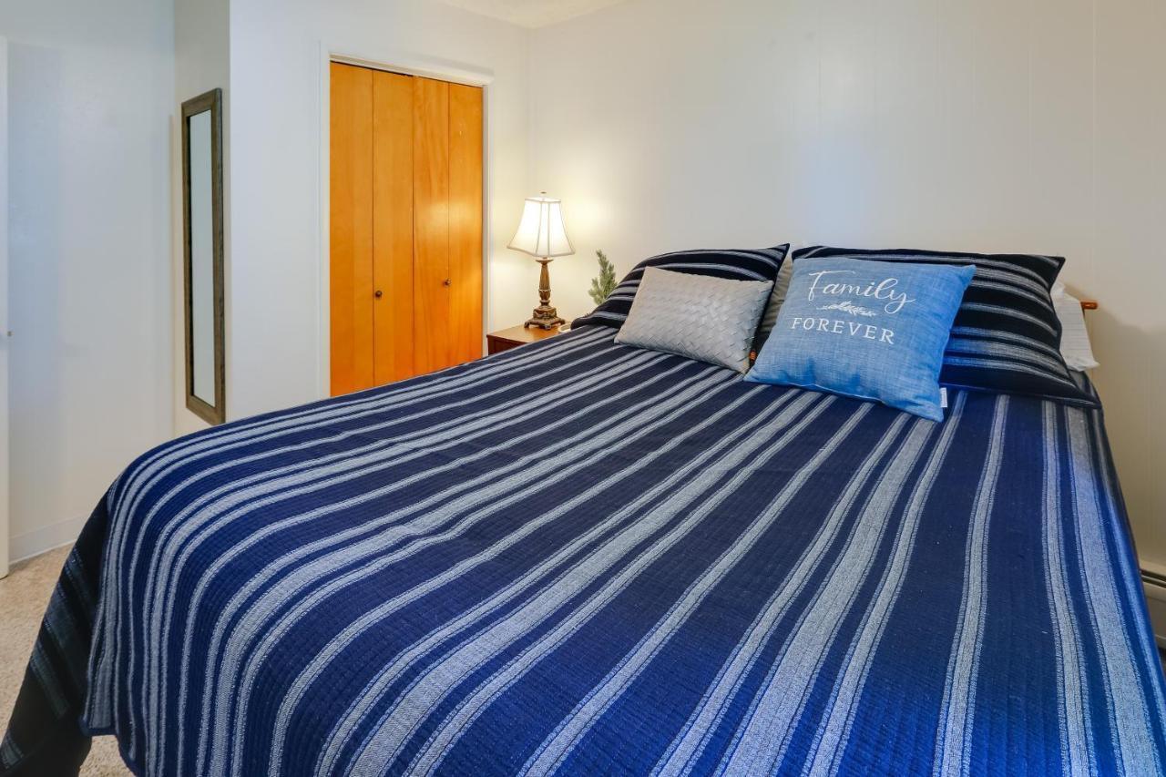 Vacation With Aurora Views! *