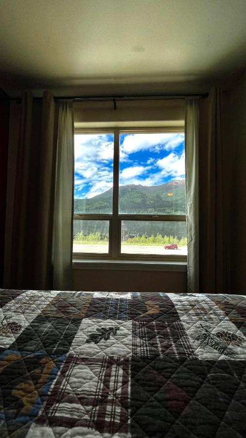 Denali Rainbow Village Rv Park And Hotel *