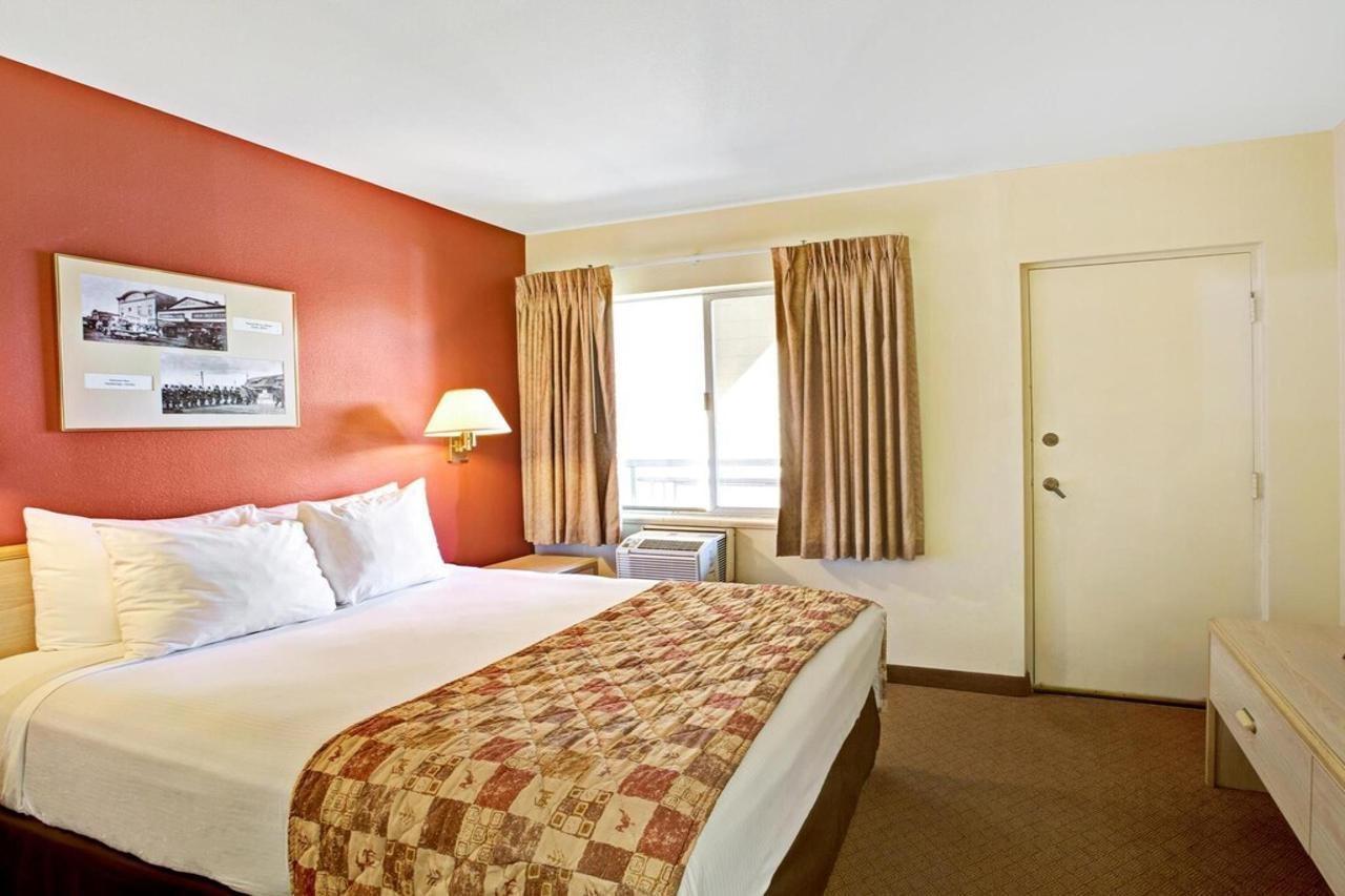 Ramada By Wyndham Hotel 3*