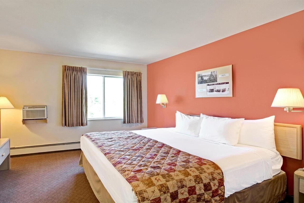 Ramada By Wyndham 3*