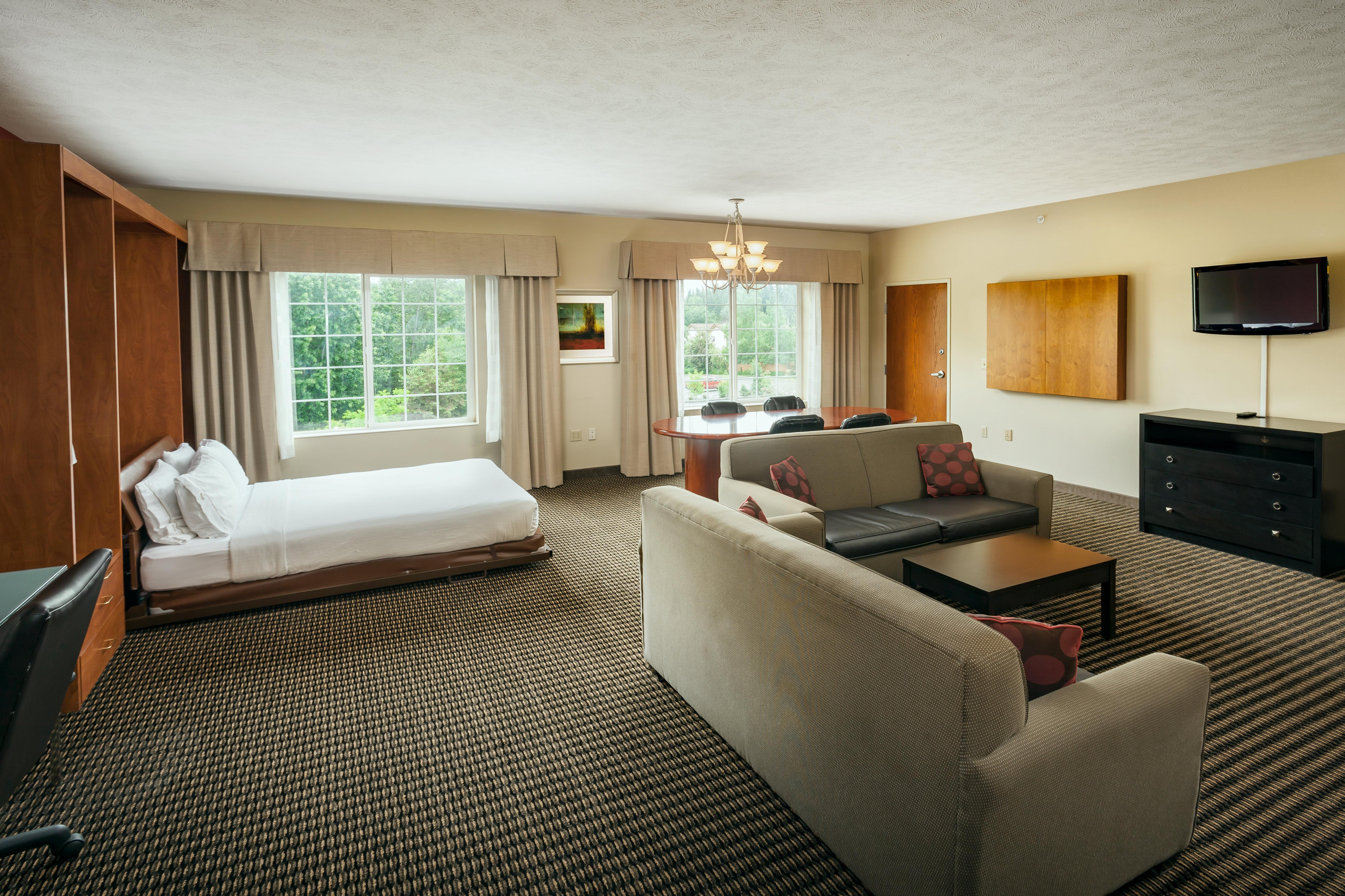 Hotel Wyndham Garden Airport 3*