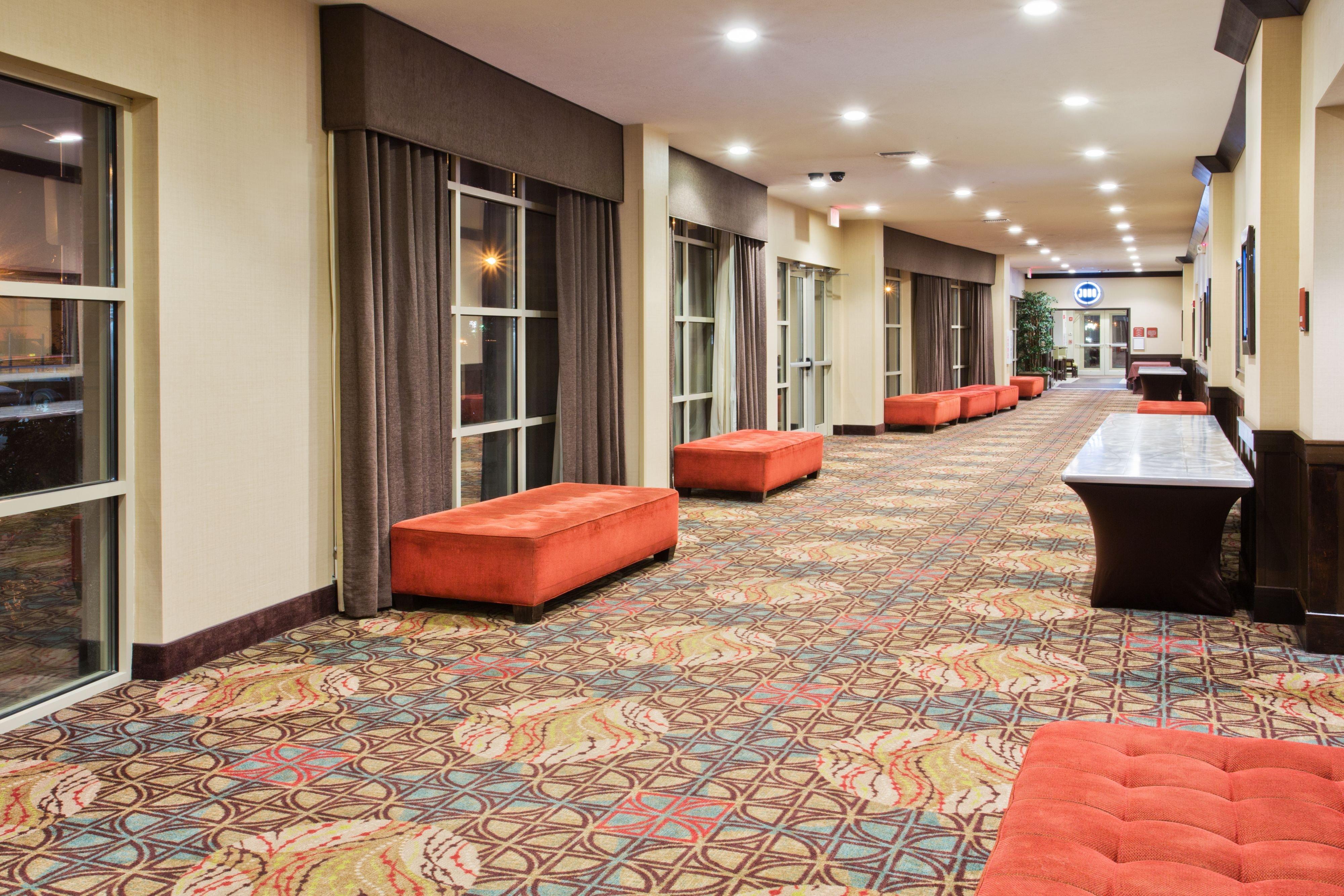 Crowne Plaza Anchorage-midtown By Ihg Hotel Anchorage