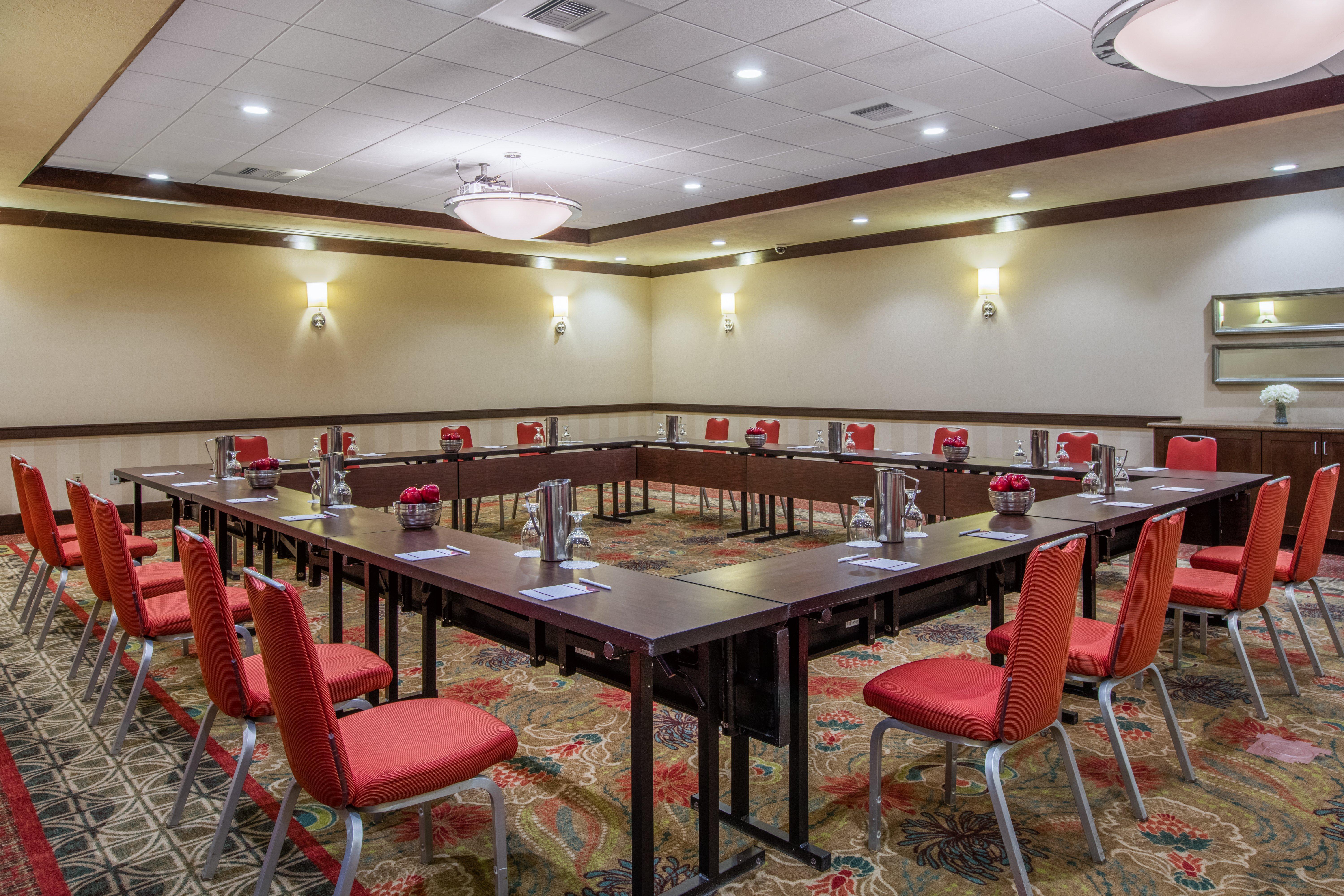 Hotel Crowne Plaza Anchorage-midtown By Ihg