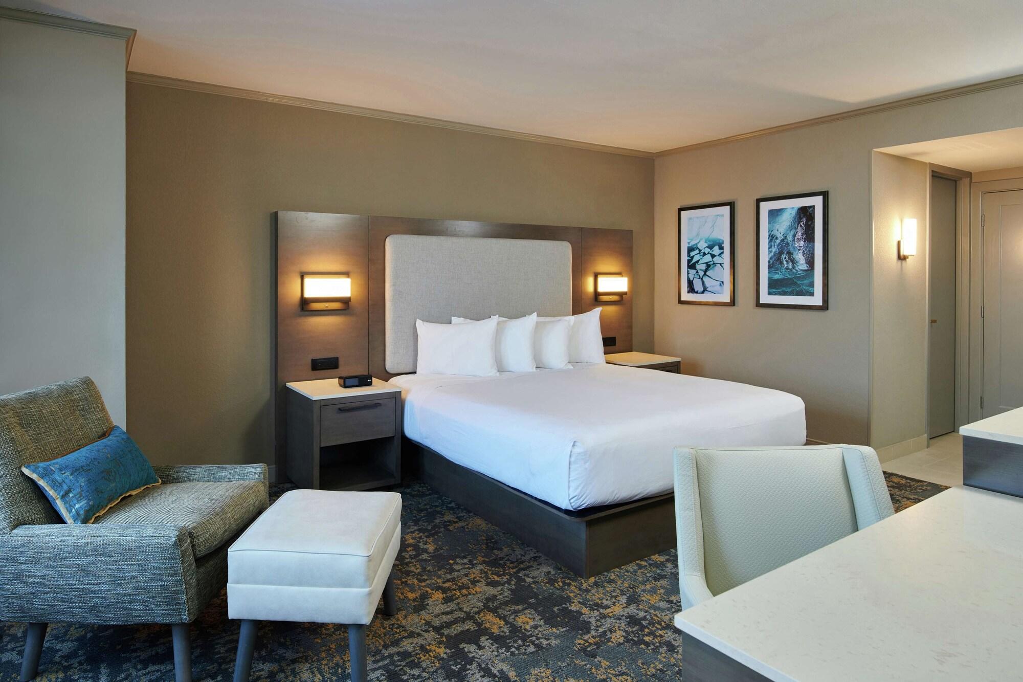 Hilton Hotel 3*