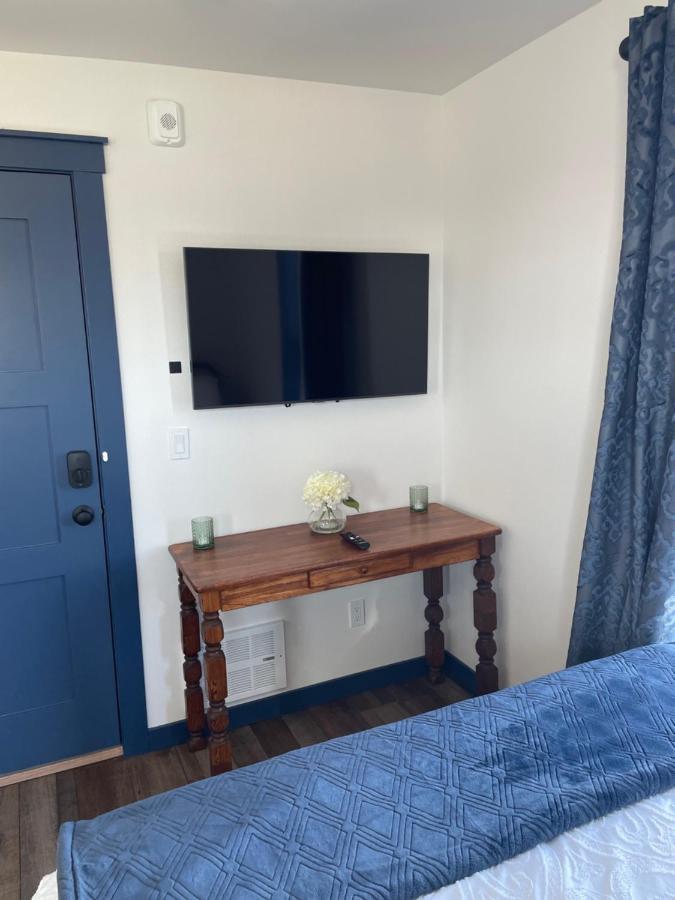 Duncklee 202, Hyland