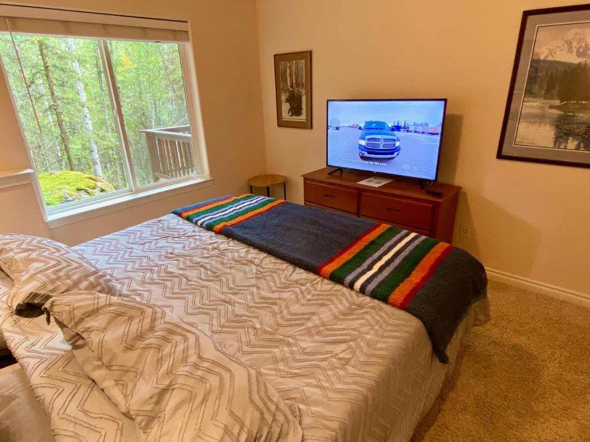 Guest With Hot Tub - Edge Of The Wild * Eagle River