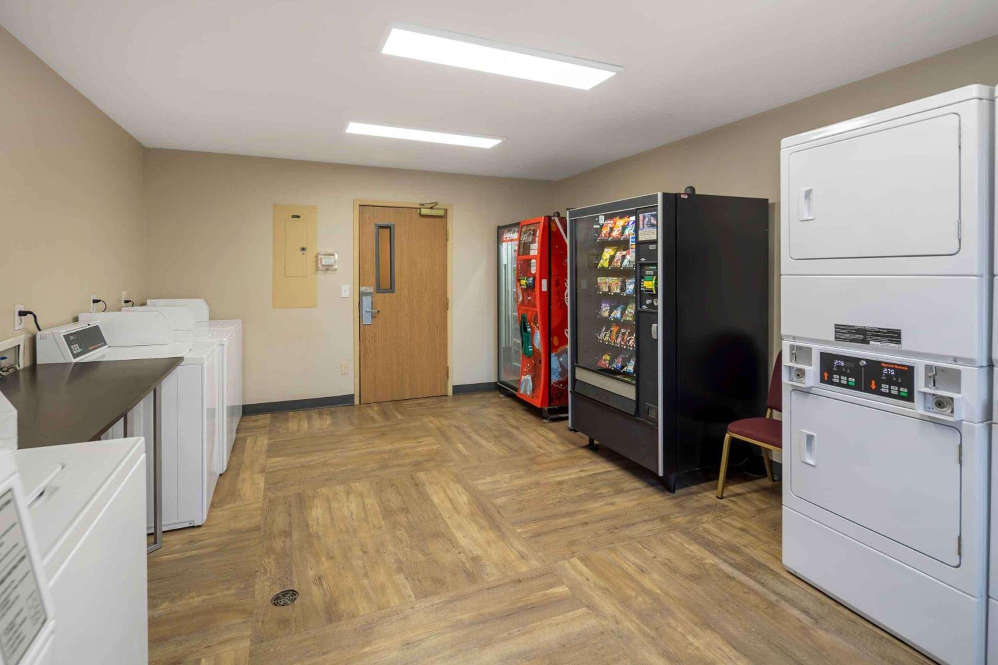 Extended America - - Midtown Hotel