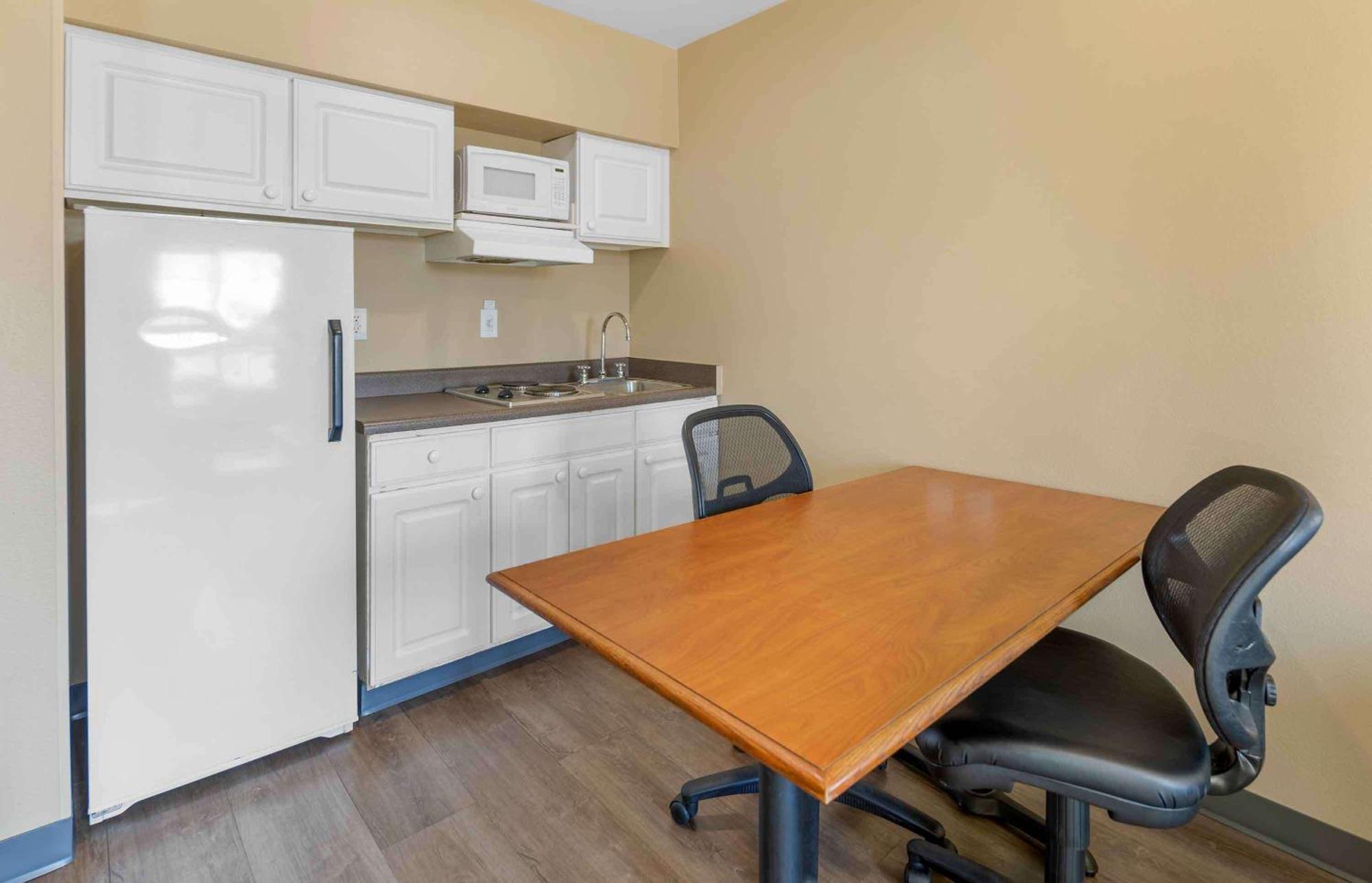 Extended America - - Midtown Hotel