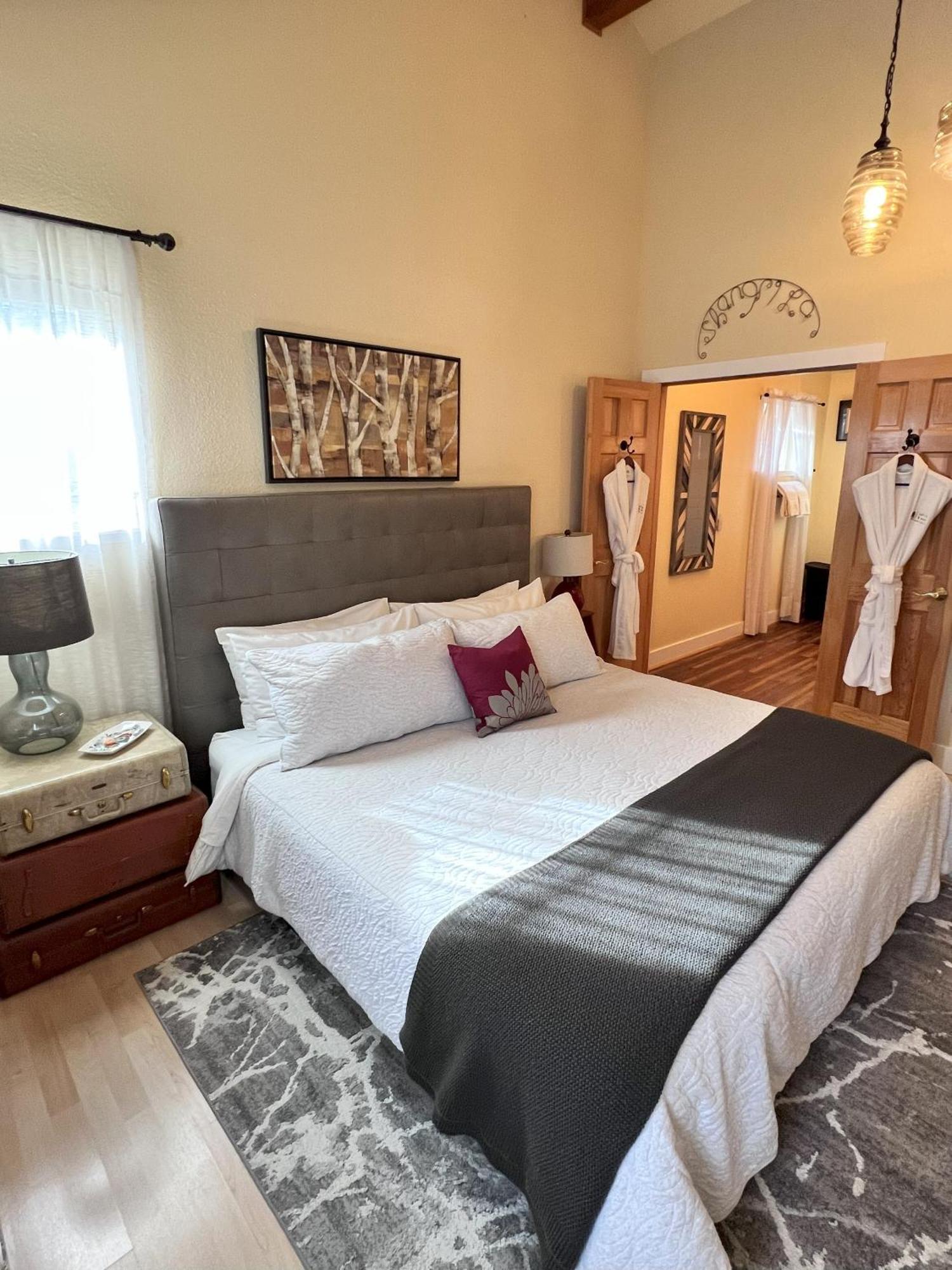 Bell In The Woods Bed & Breakfast Seward