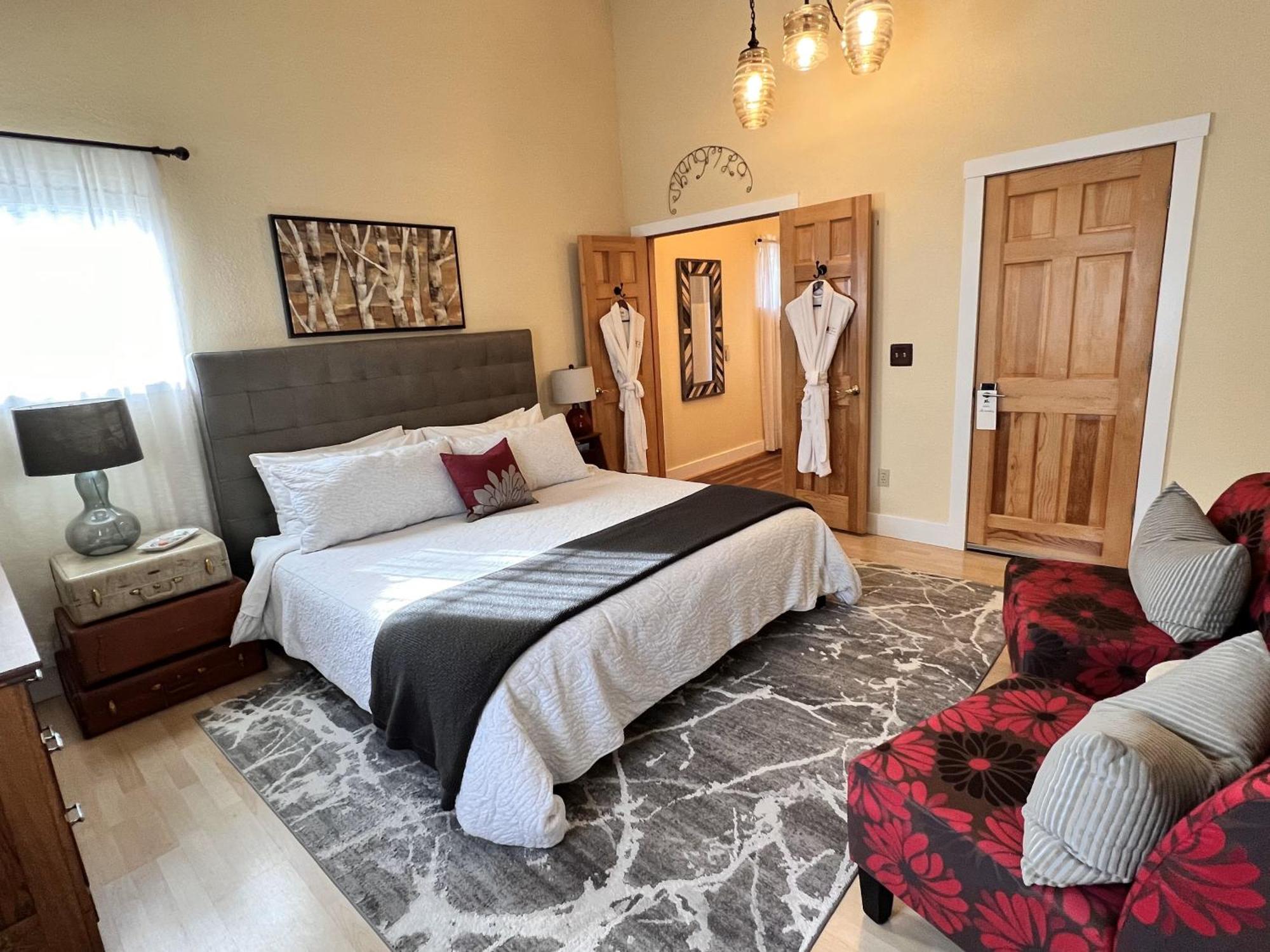 Bell In The Woods Bed & Breakfast Seward