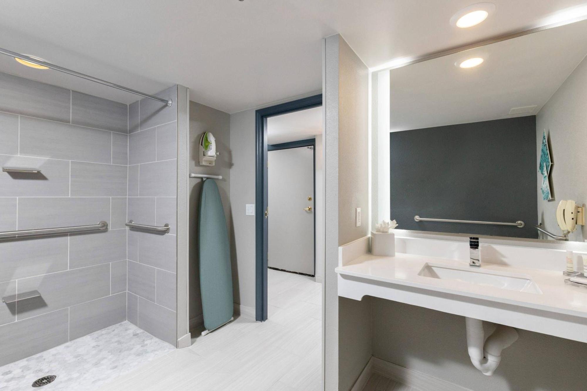Marriott Downtown Hotel 4*