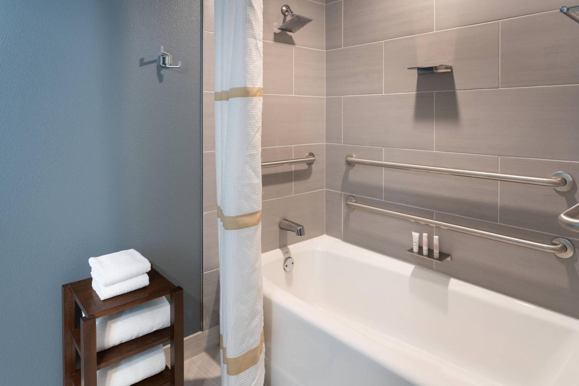 Hotel Marriott Downtown 4*