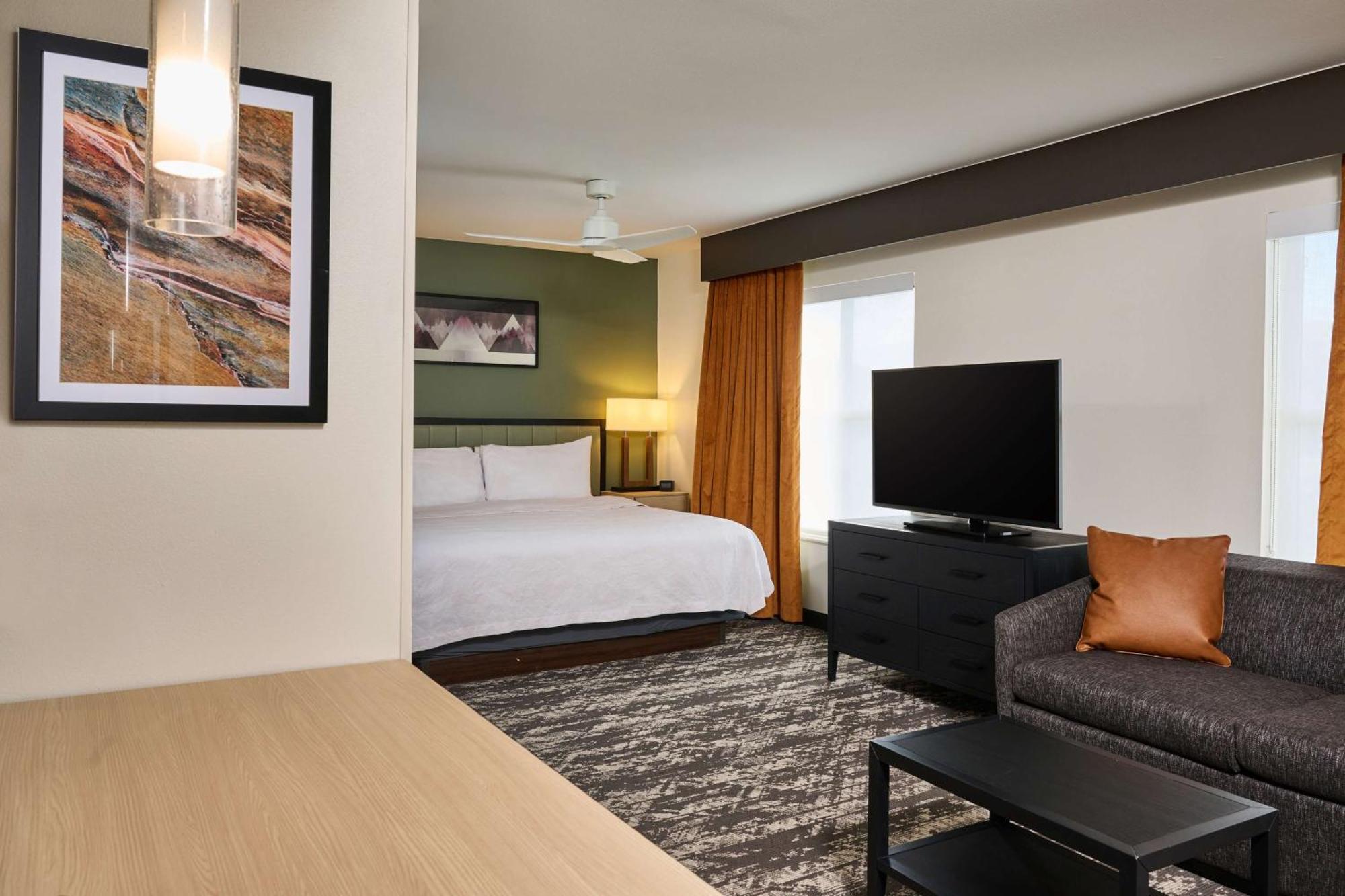 Hotel Homewood By Hilton Anchorage
