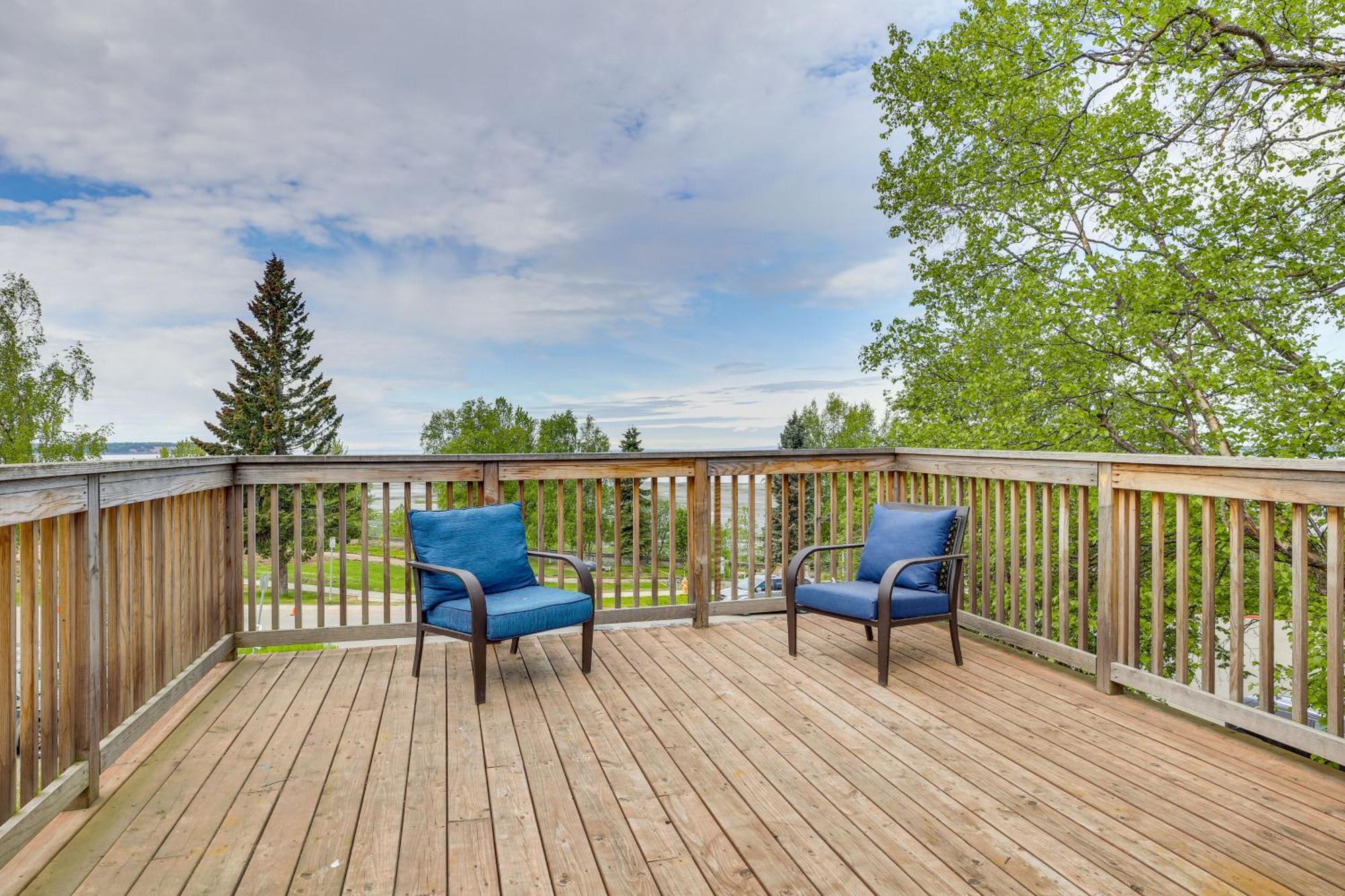 Apartment Coastal-view Near Downtown Anchorage!