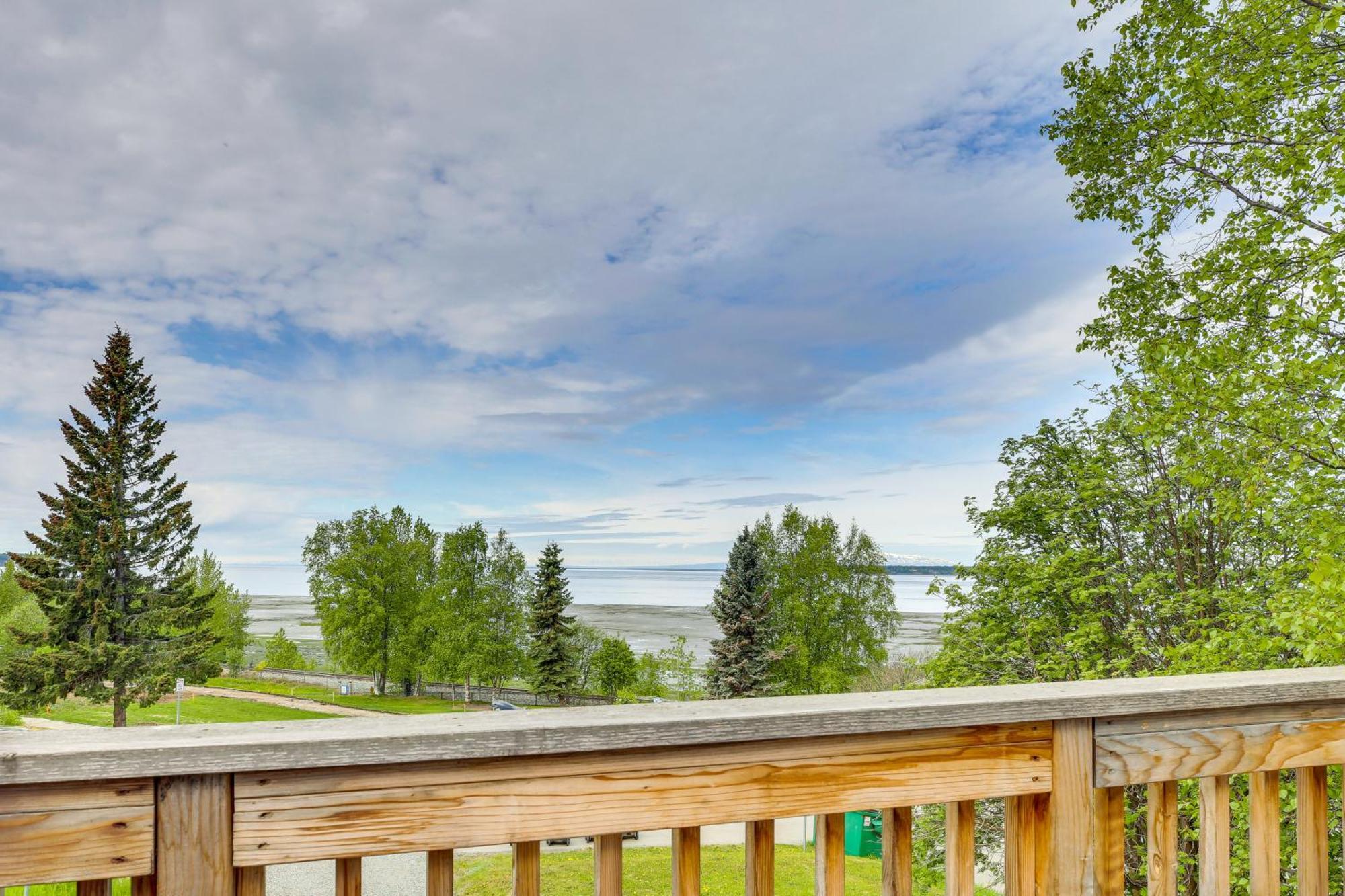 Apartment Coastal-view Near Downtown Anchorage! Anchorage