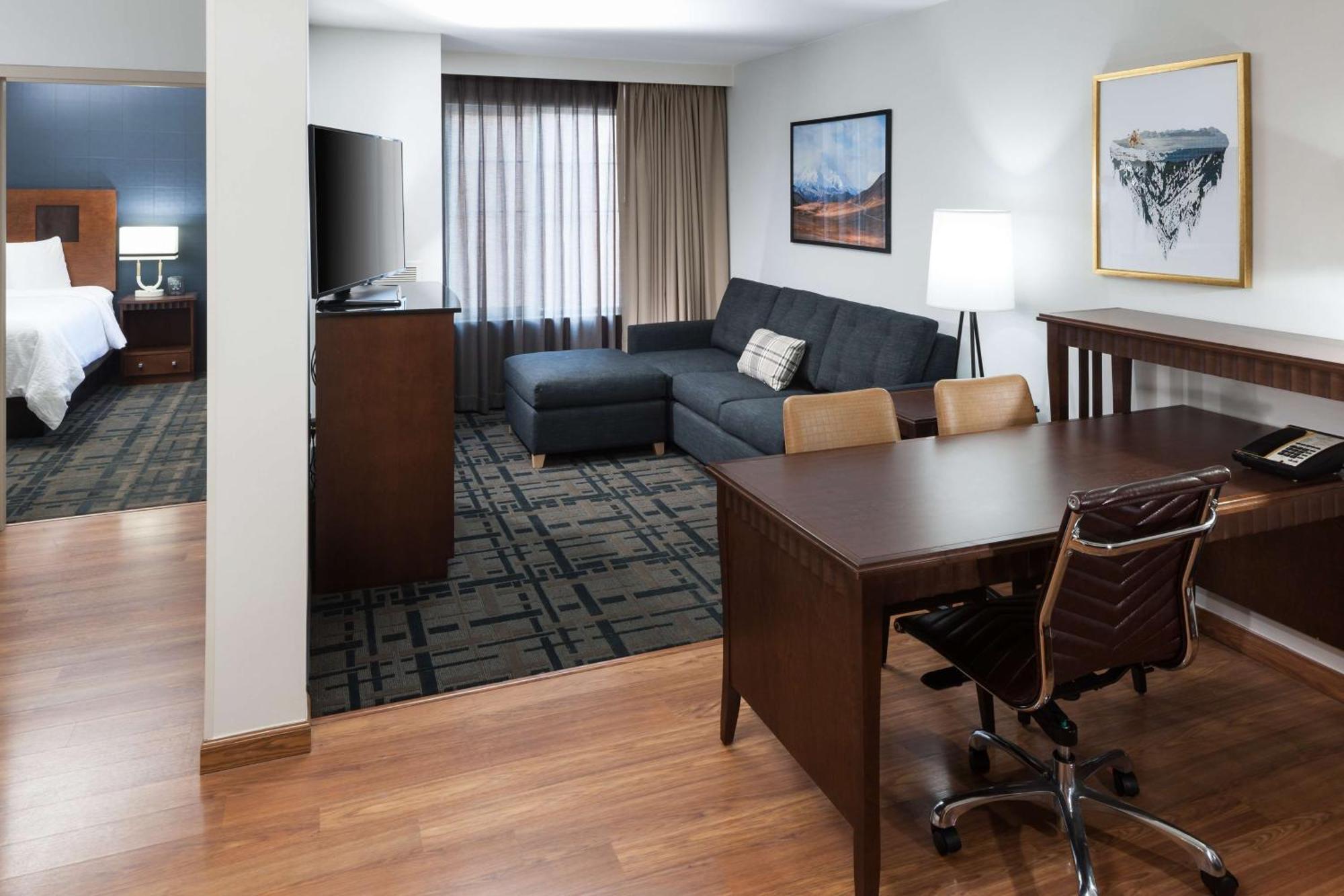 Hotel Embassy