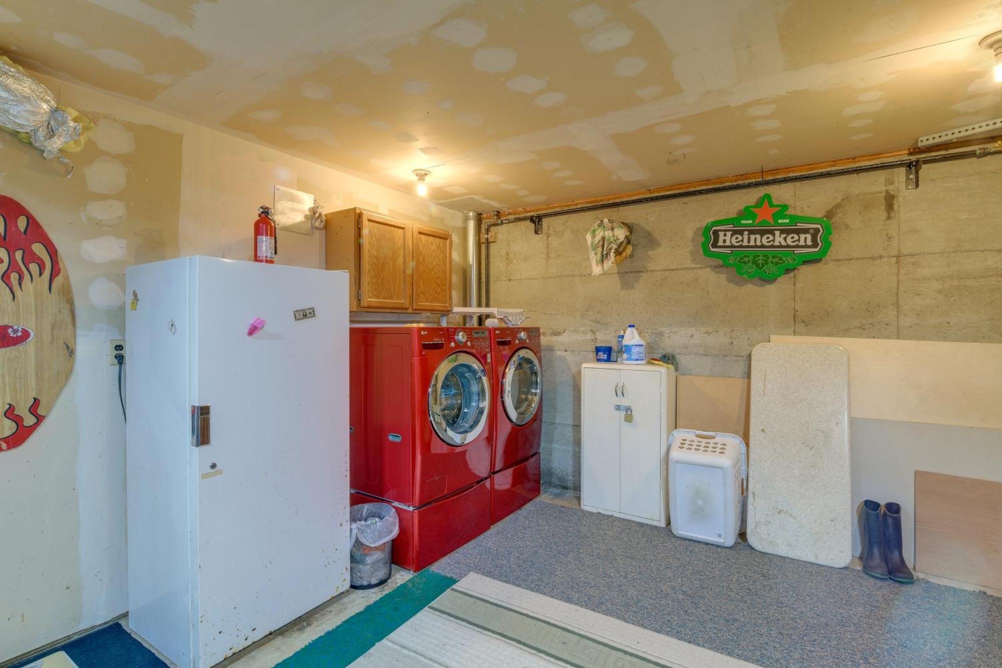 Cozy Vacation With Deck, Gas Grill * Anchorage