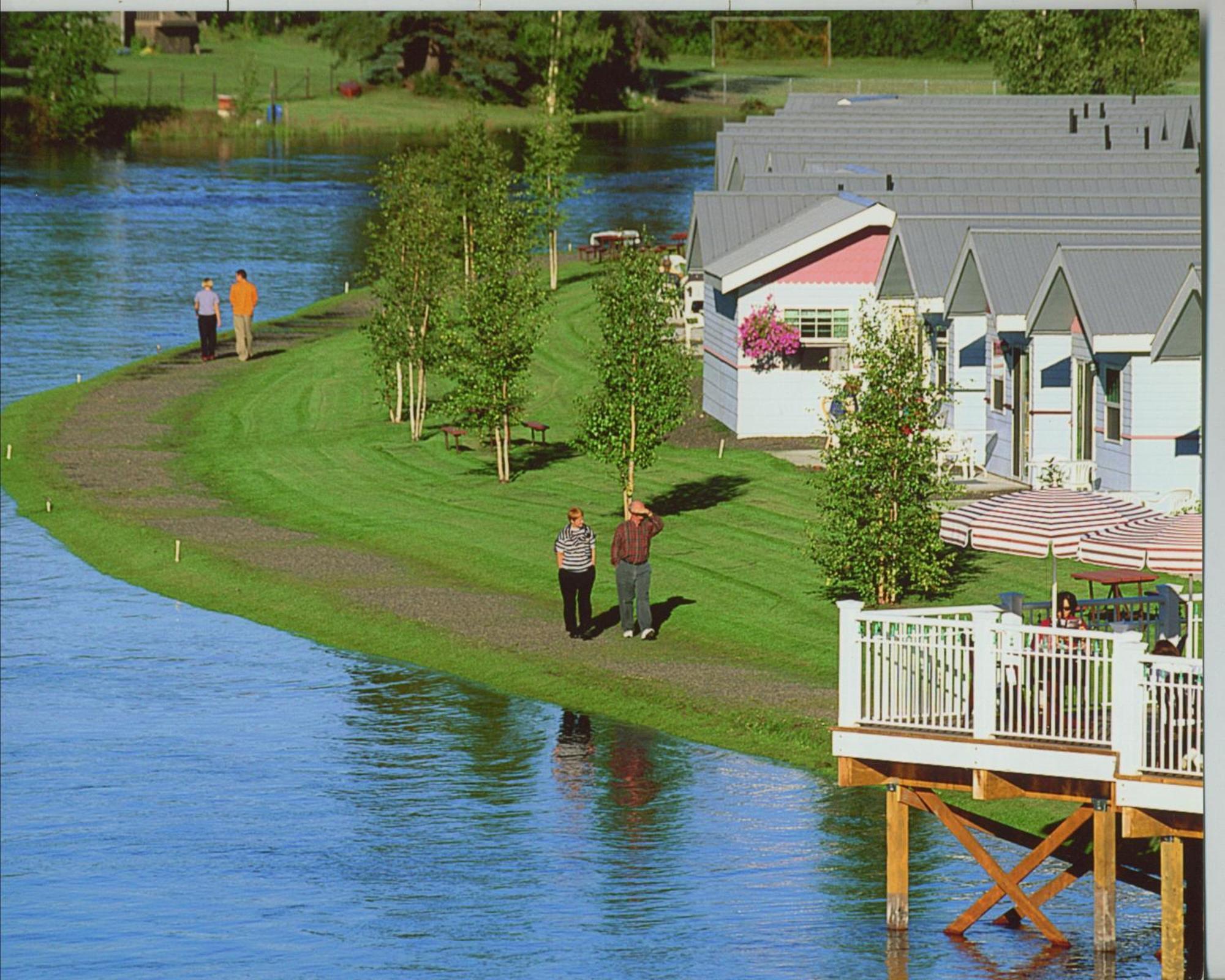 Holiday park River's Edge 3*