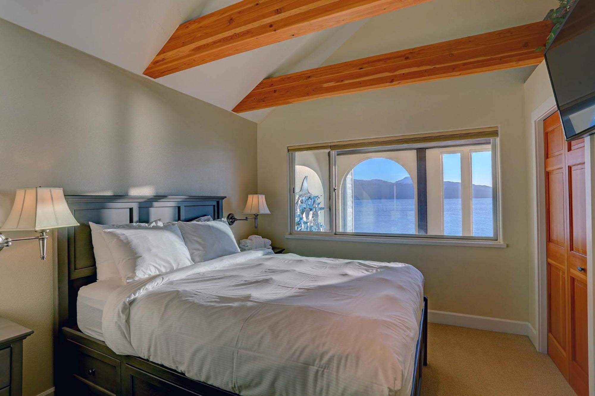 Resort Land's End 3*