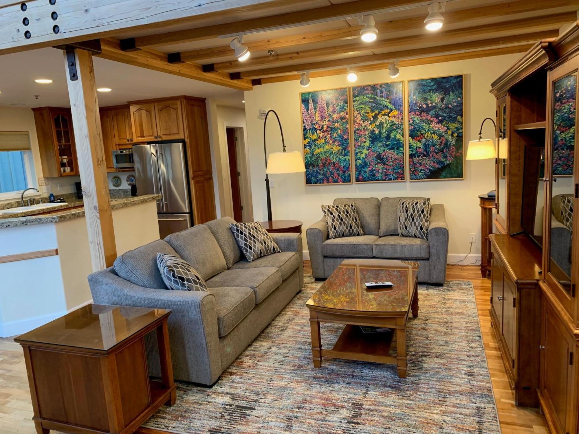 Land's End Resort 3*