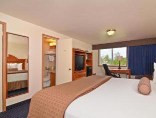 Western Harbor Hotel 3*