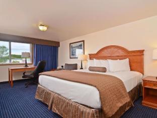Western Harbor Hotel