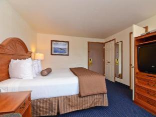 Western Harbor Hotel