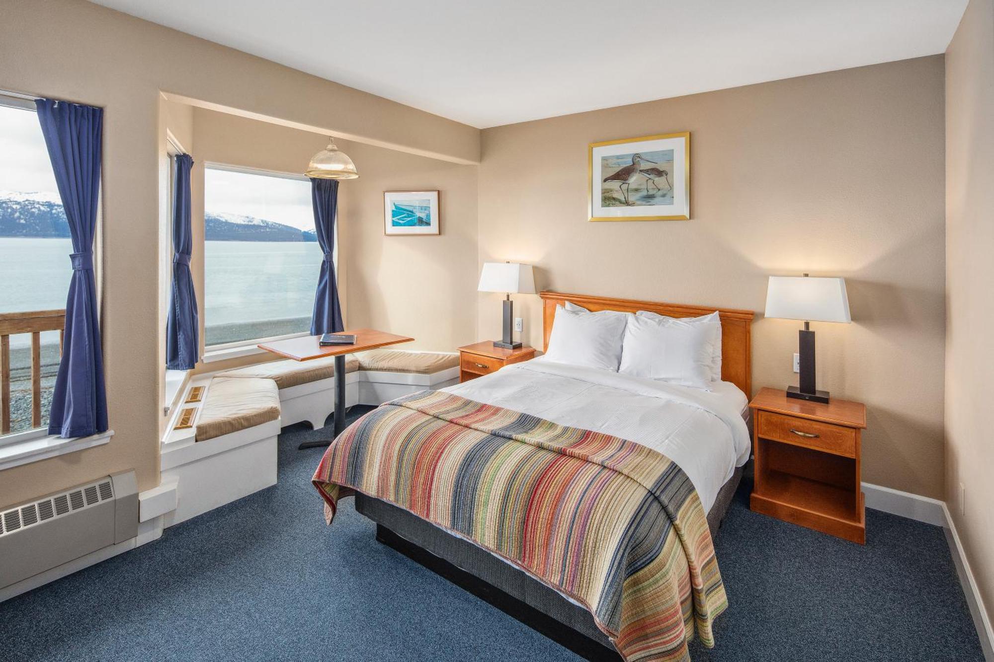 Land's End Resort 3*