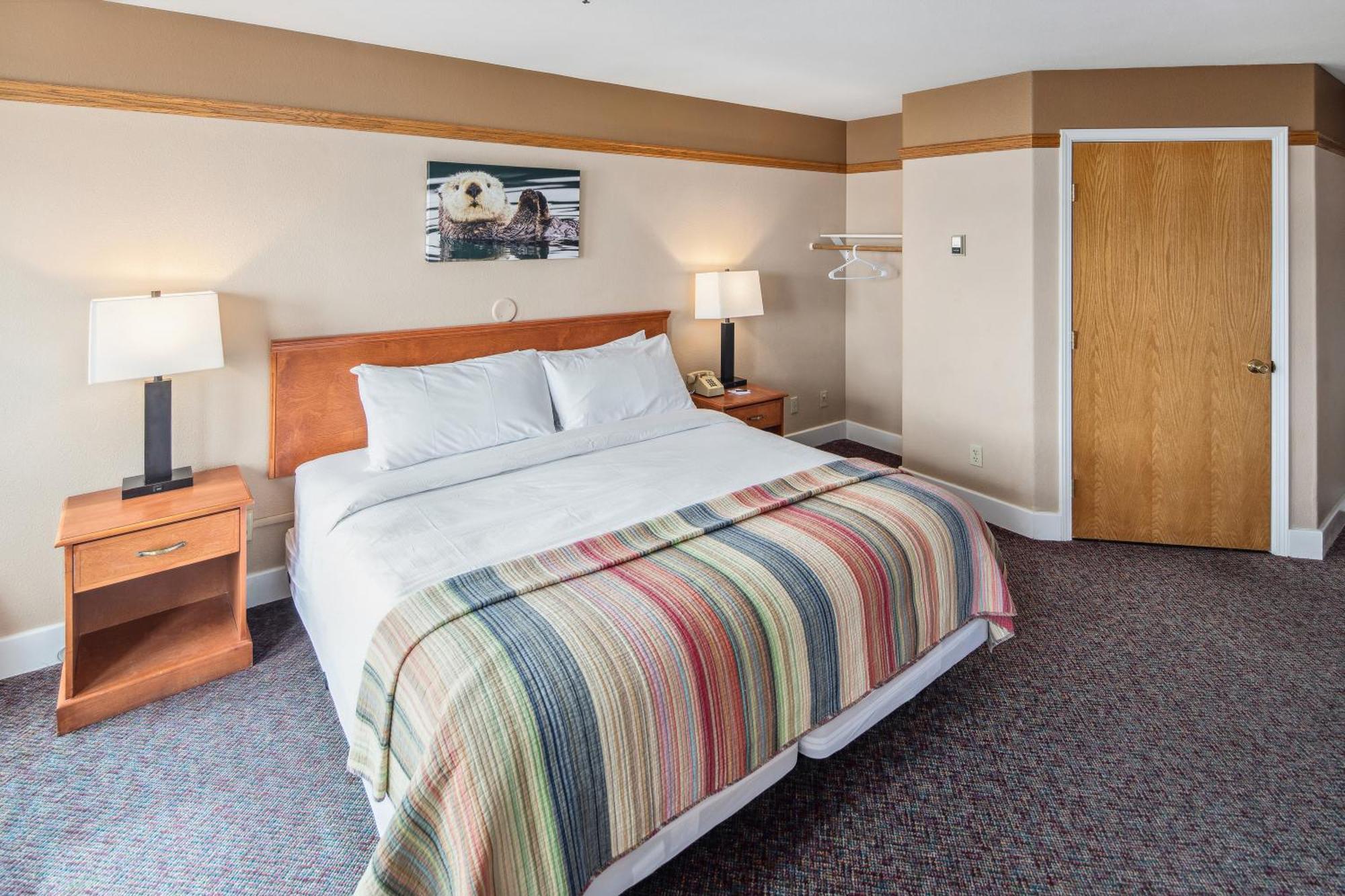 Land's End Resort 3*