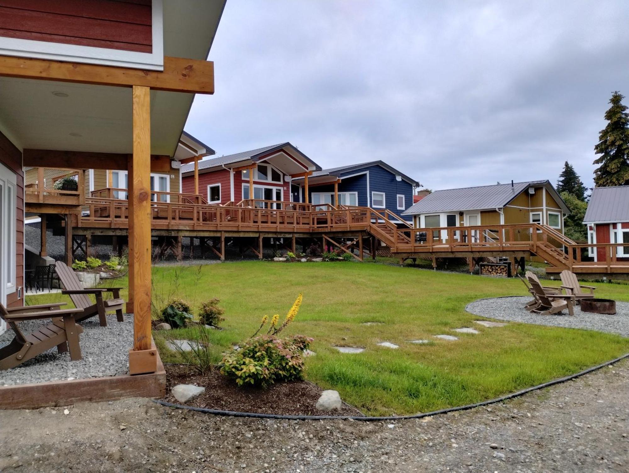 Grewingk - Seaplane Base Apartment