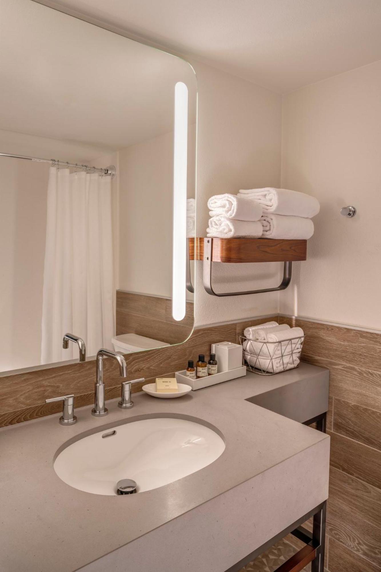 Hotel Aviator Anchorage