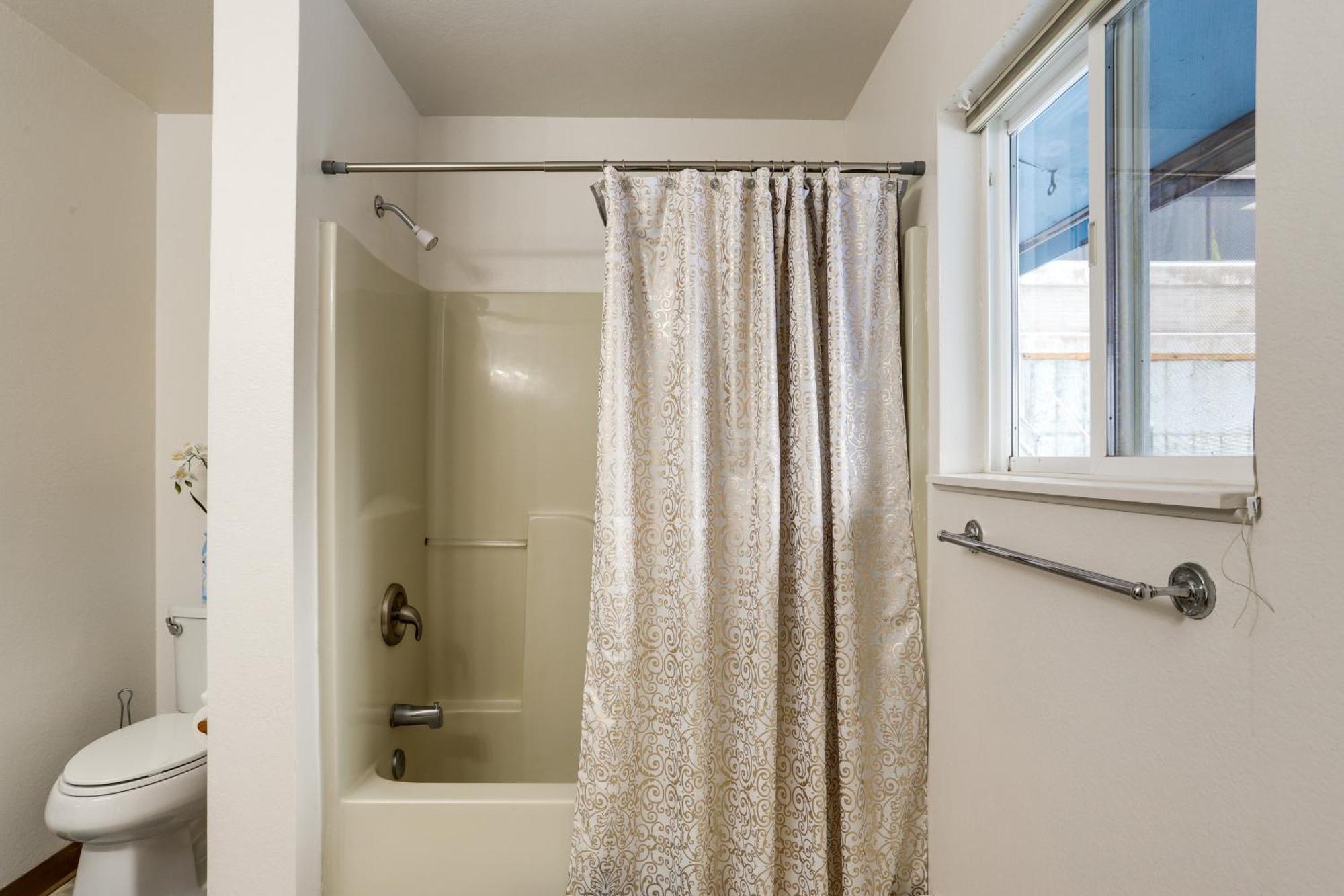 Waterfront Apt, Walk To Town And Coastal Trail! Anchorage