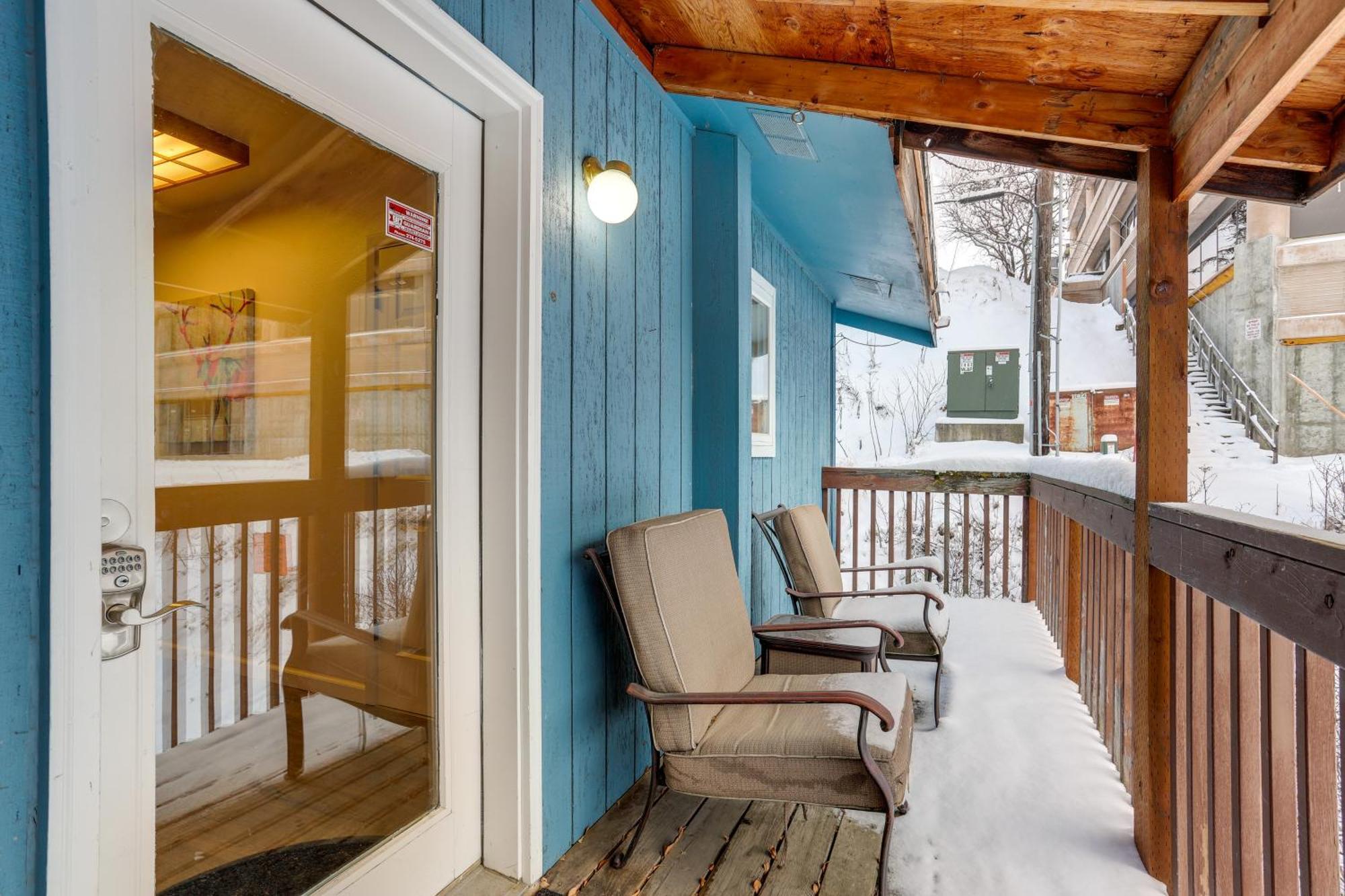 Waterfront Apt, Walk To Town And Coastal Trail! Apartment Anchorage