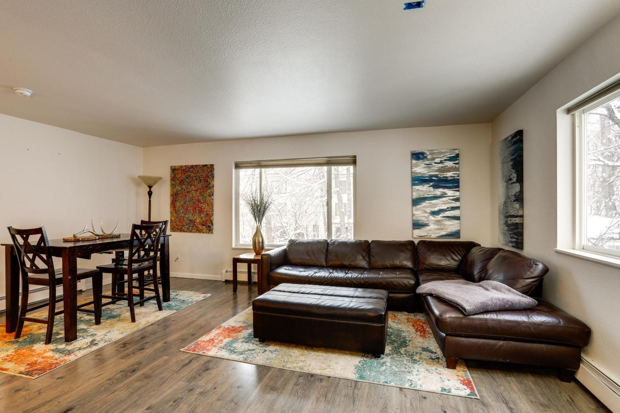 Waterfront Apt, Walk To Town And Coastal Trail!